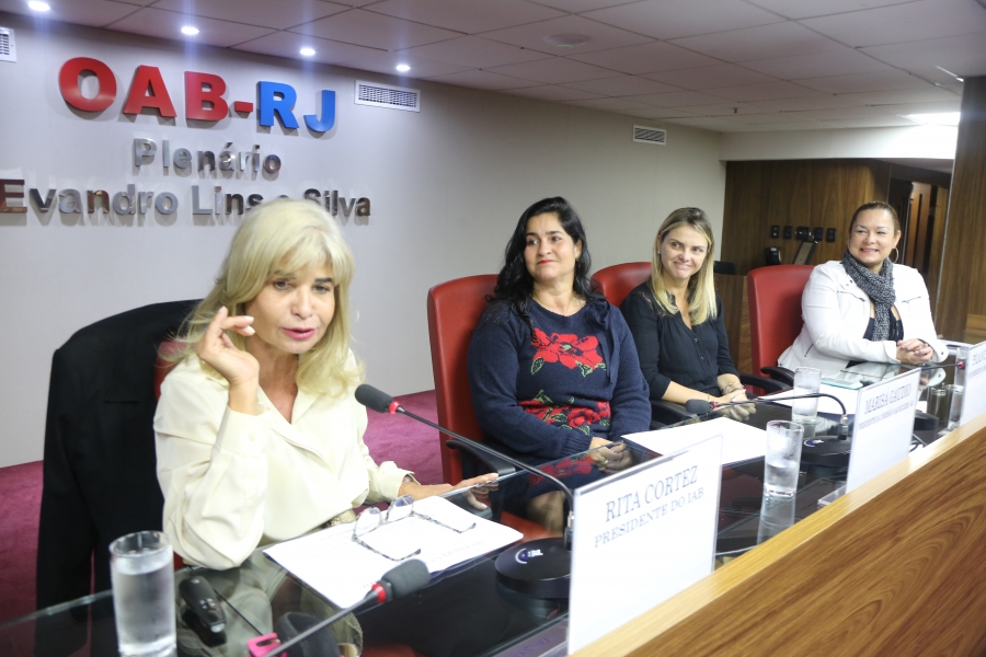 ‘As mulheres desconhecem os seus direitos’, afirma Rita Cortez em palestra na OAB/RJ
